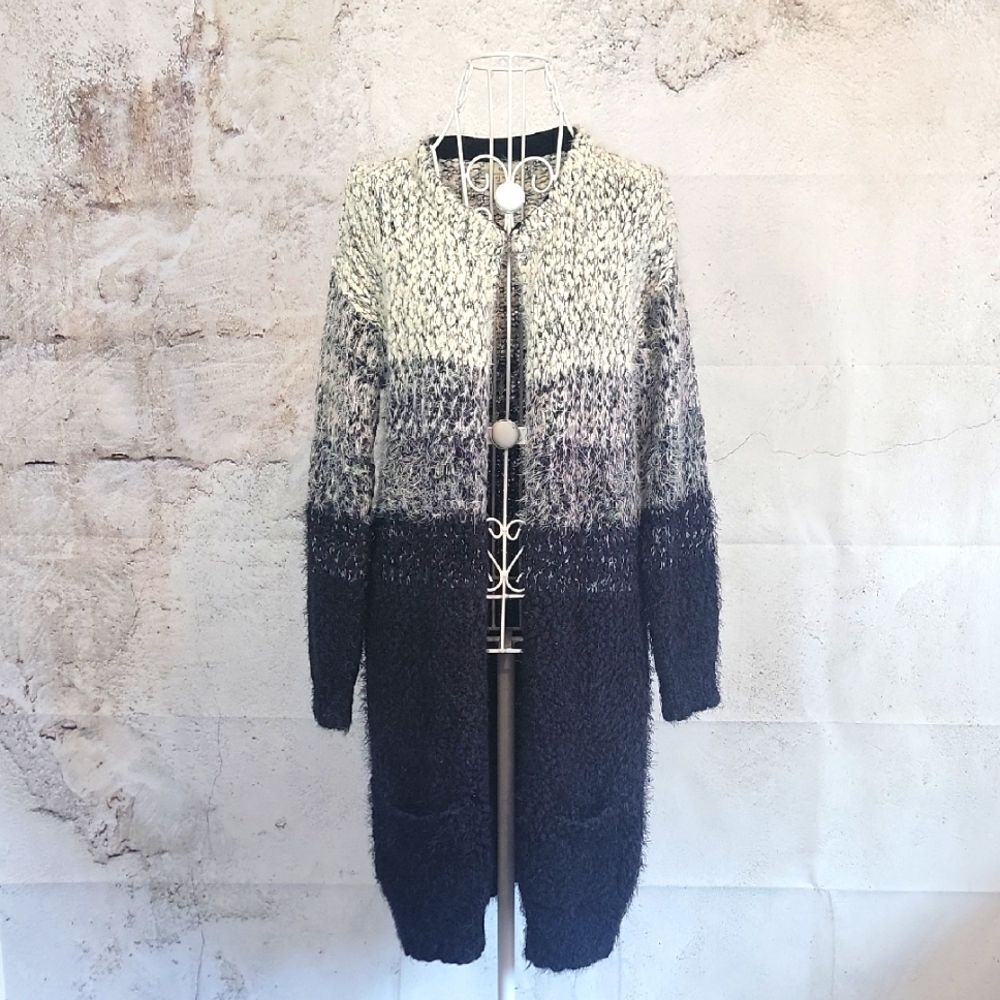 Escio Gradient Knit Cardigan - Black and White Womens Size M